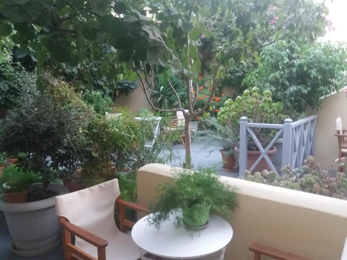 Ersi Ξενοδοχείο με διαμερίσματα Φηρά