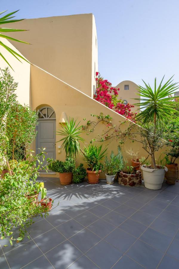 Ersi 3* Fira (Santorini)
