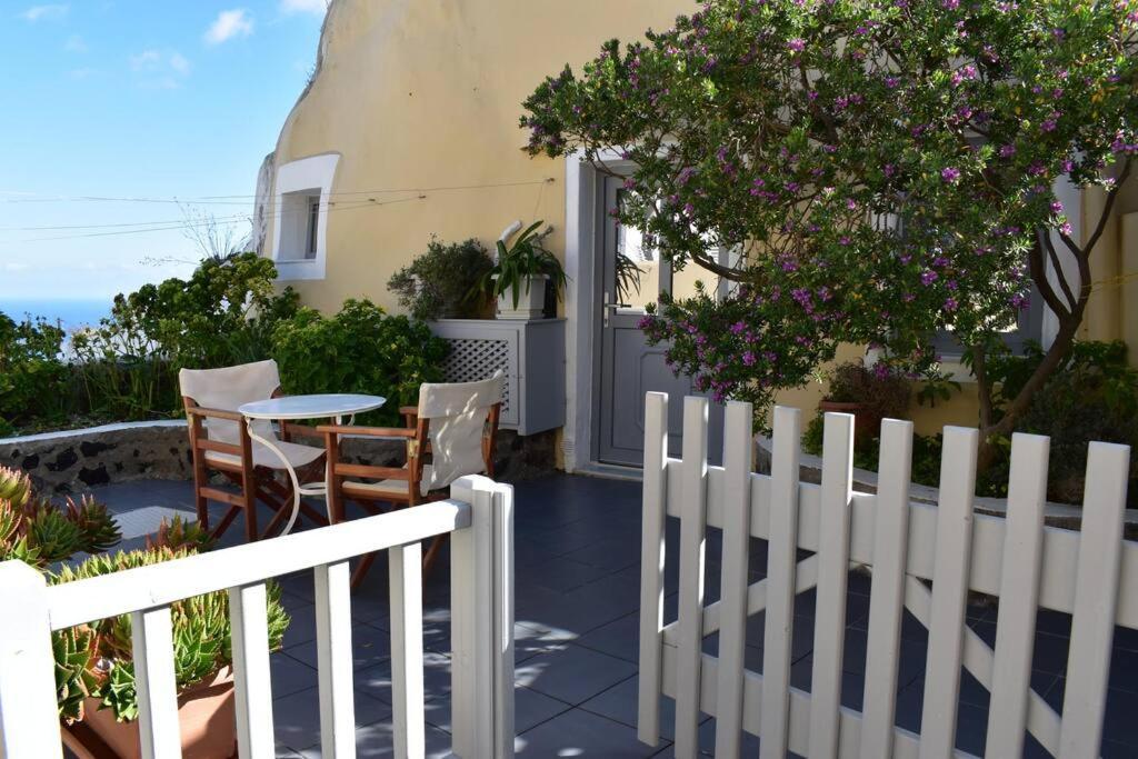 Ersi 3* Fira (Santorini)