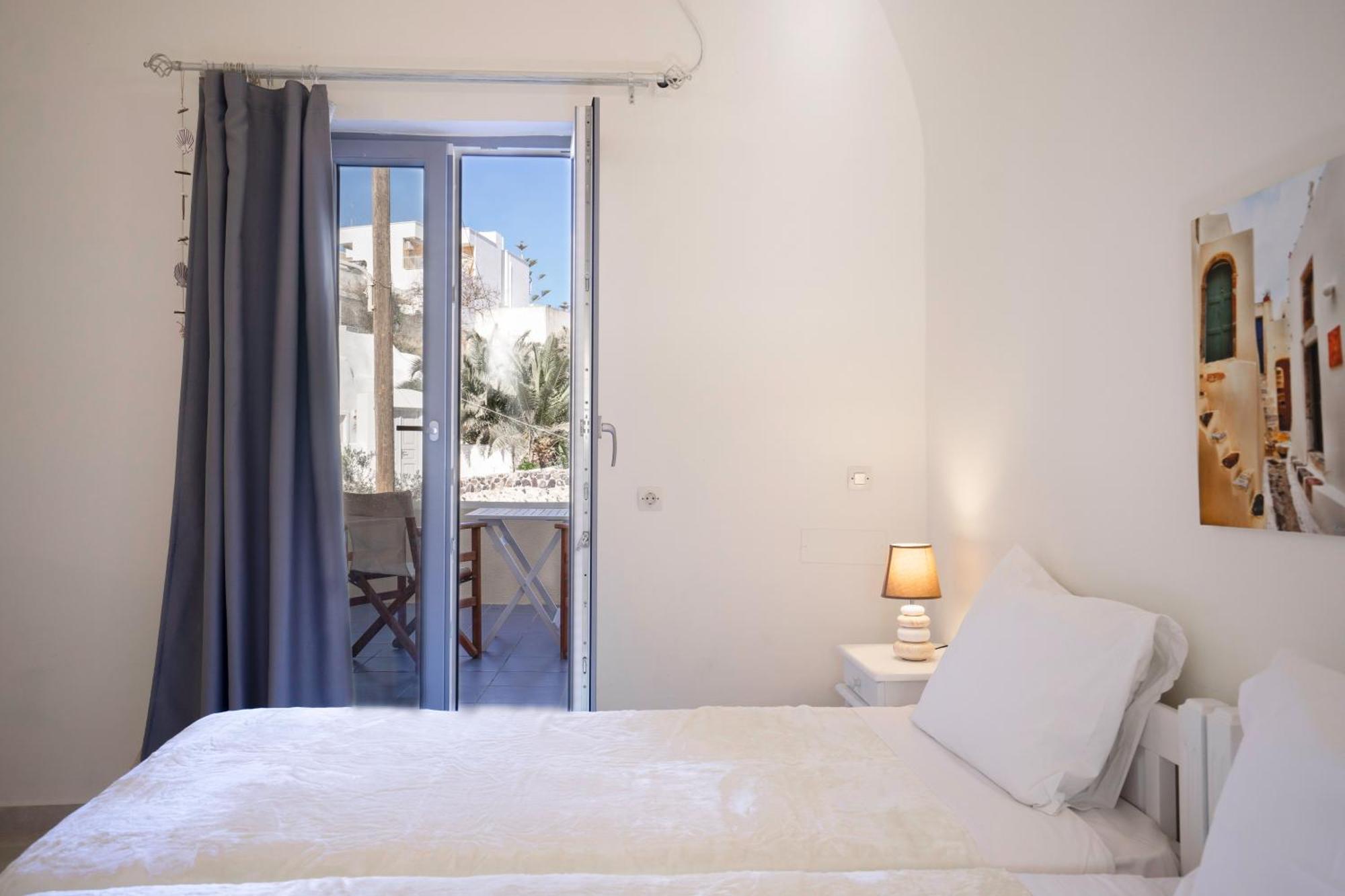 Ersi Aparthotel Fira (Santorini)