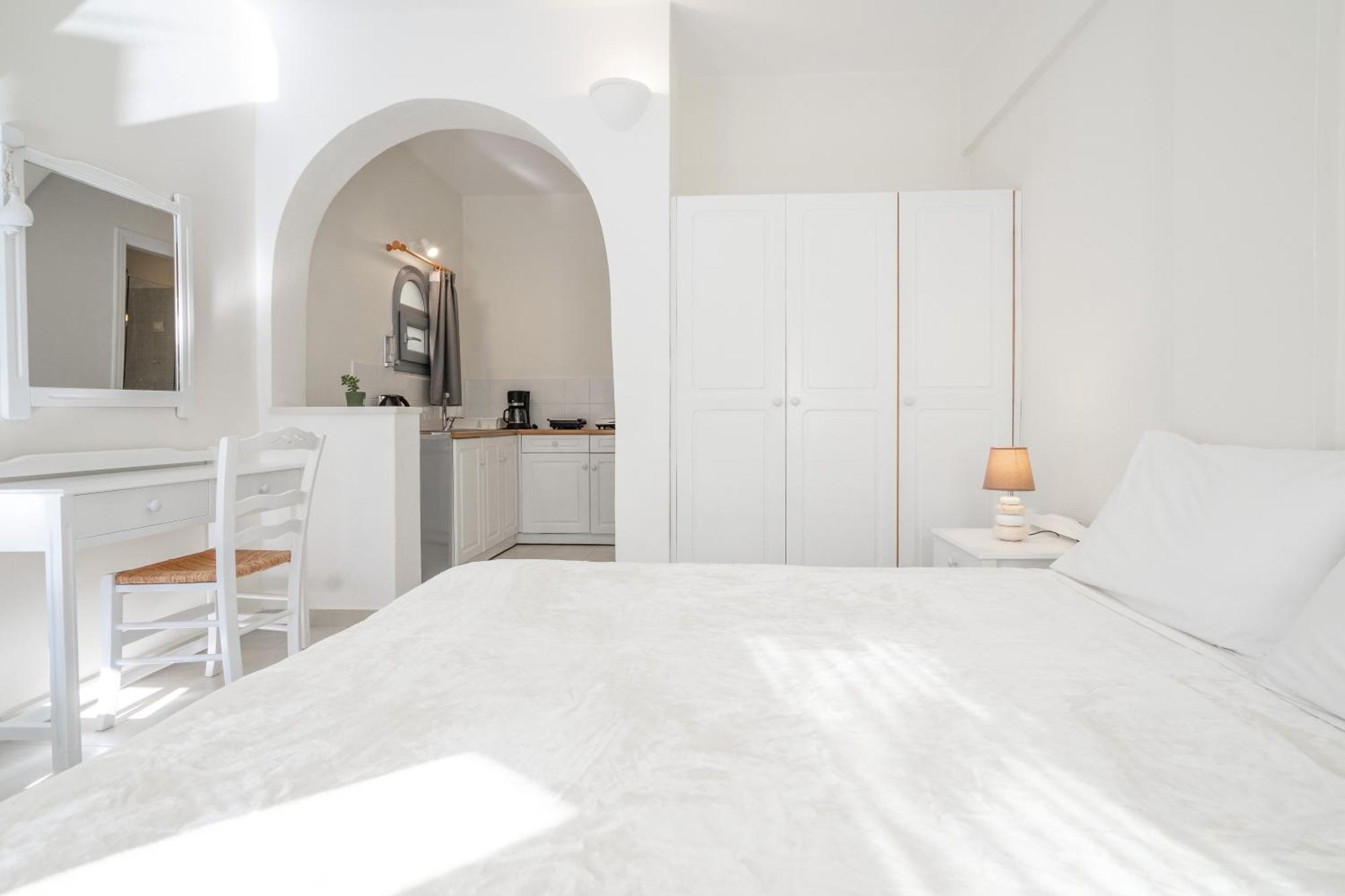 Ersi Fira (Santorini)