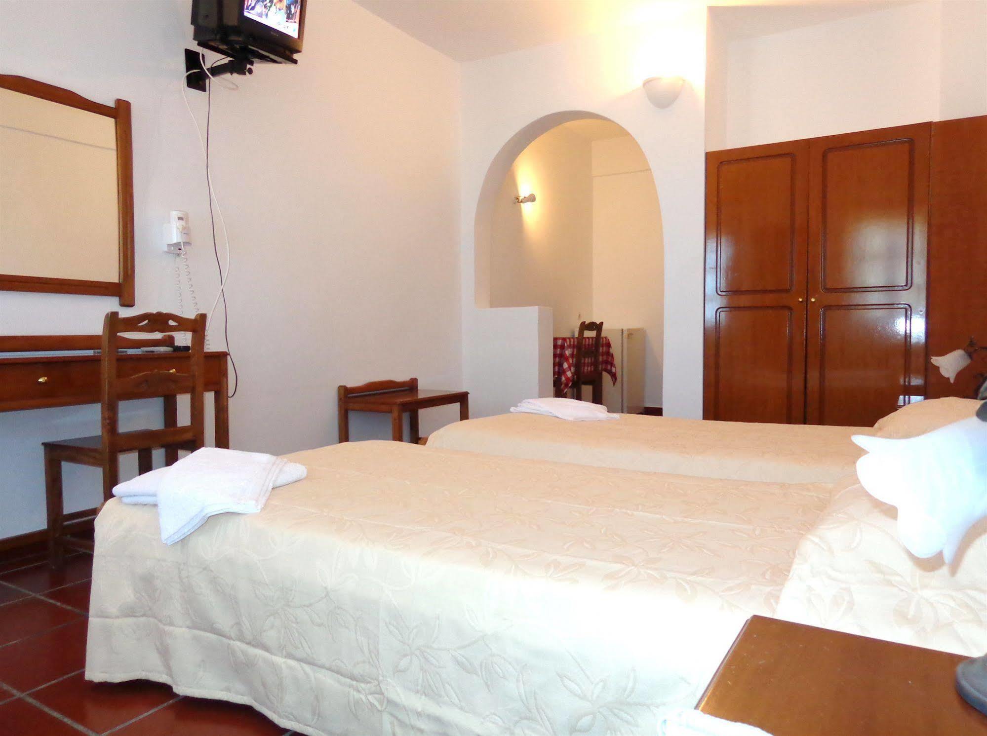 Ersi Aparthotel Fira (Santorini)